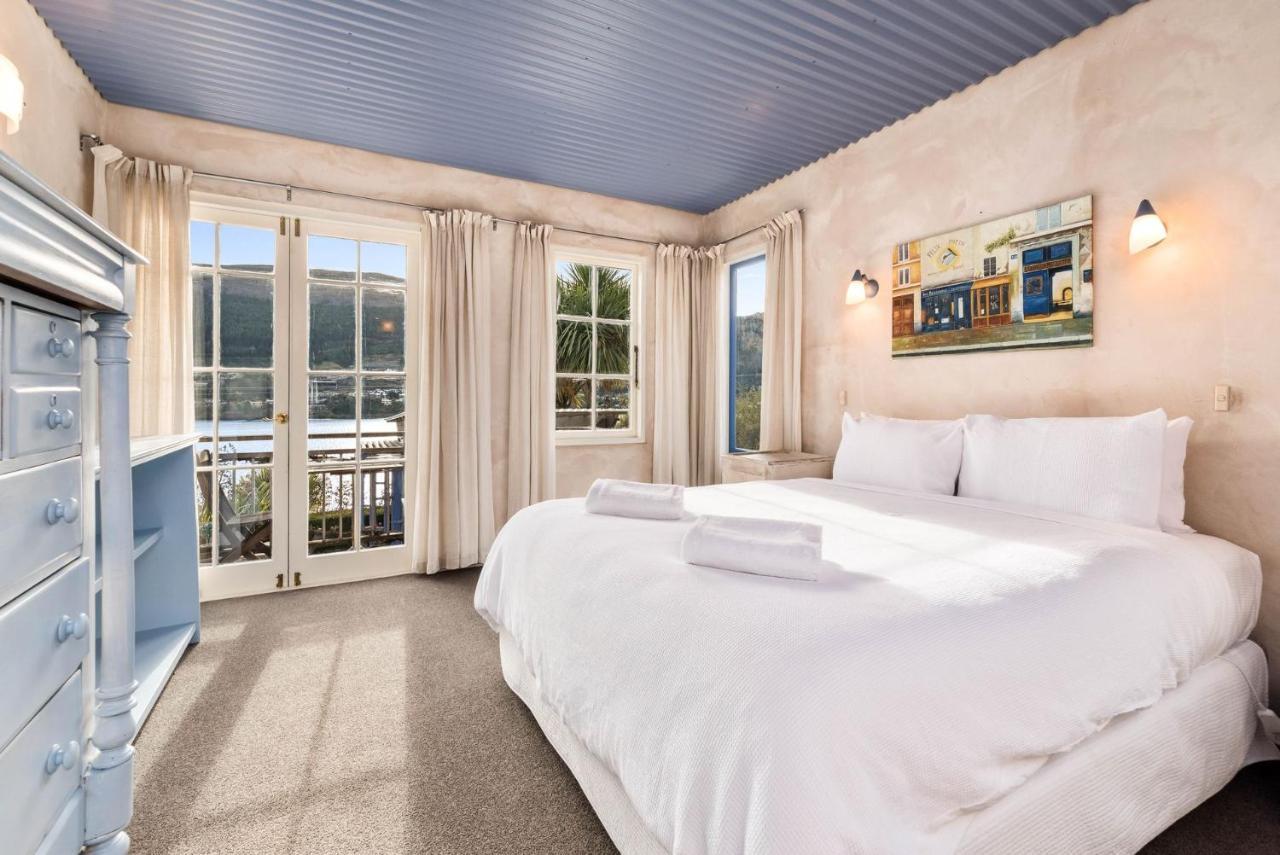 Sunny Lakeview Villa Куийнстаун Екстериор снимка