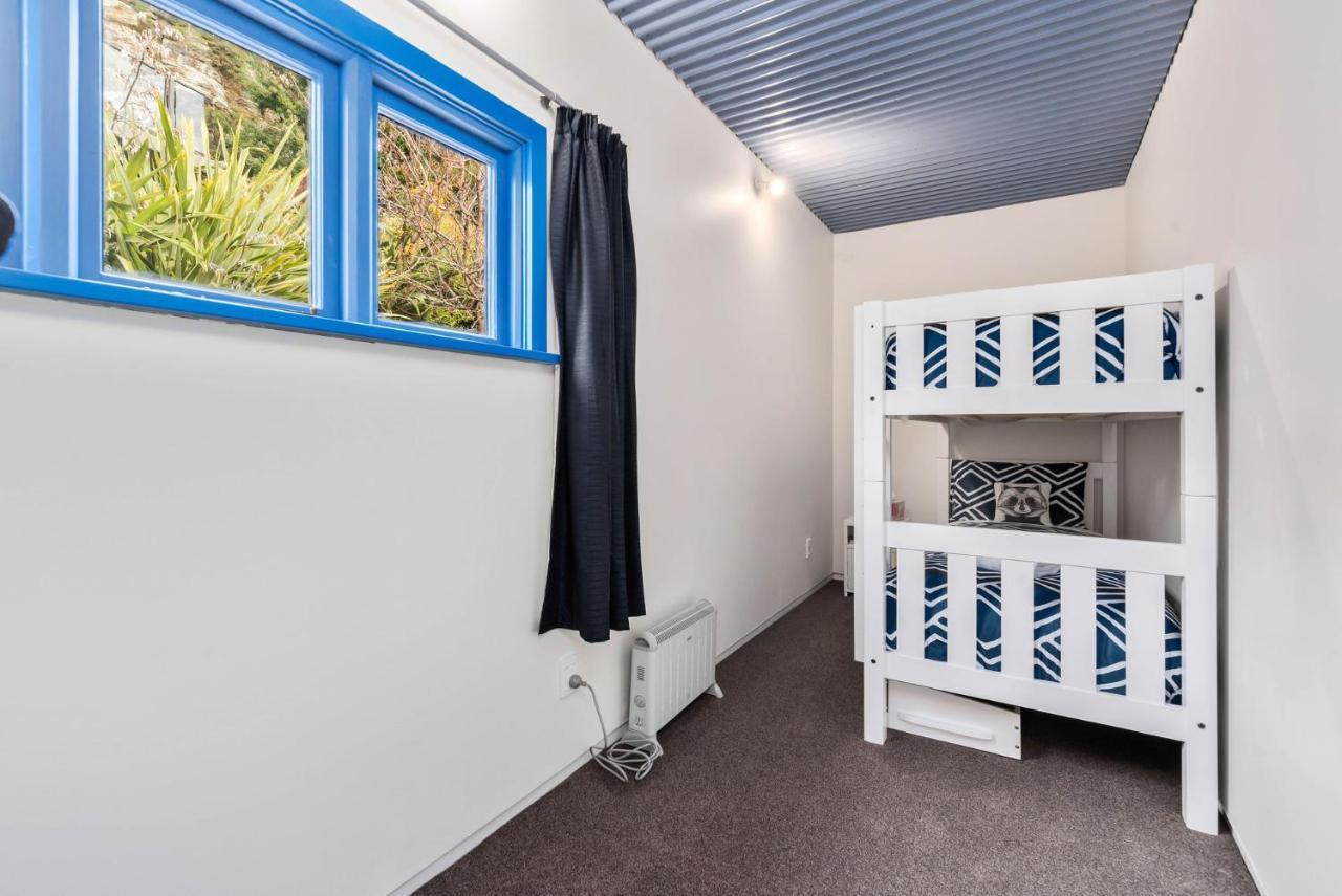 Sunny Lakeview Villa Куийнстаун Екстериор снимка